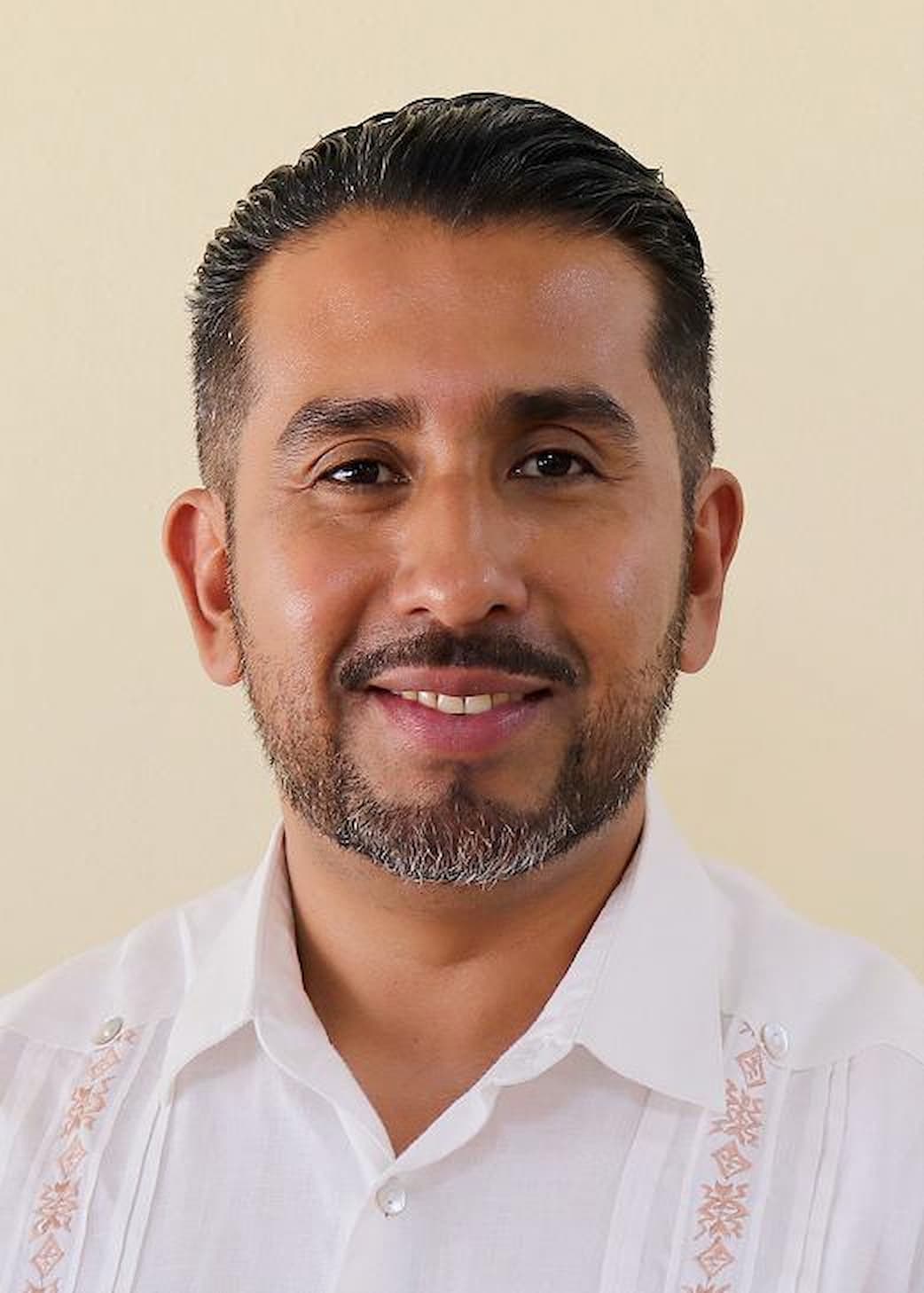 Dr. Eduardo Cruz Cruz